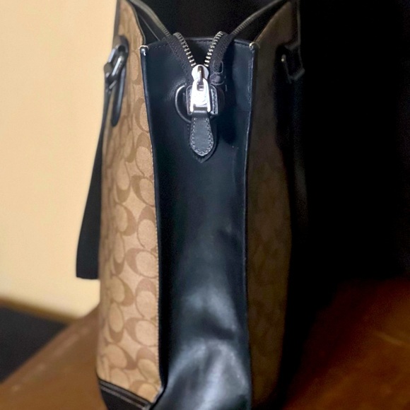 Coach Graham Structured Tote - Picture 5 of 7